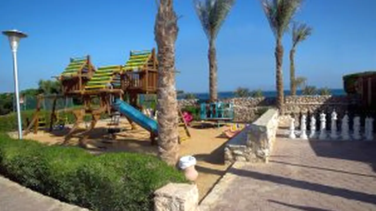 الفندق رومانس & أكوا بارك - العين السخنة